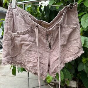 Democracy beige shorts